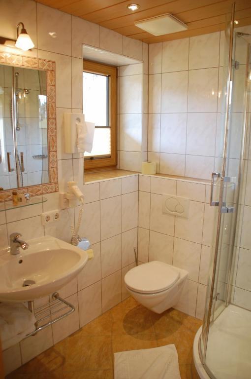 Pension Ederhof Йохберг Стая снимка