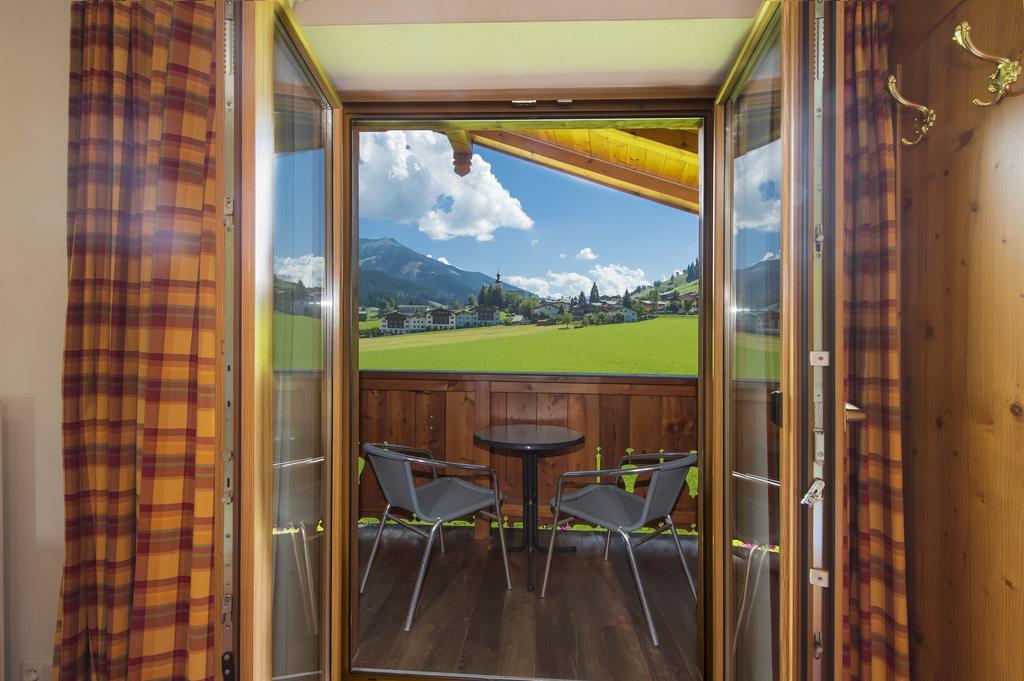 Pension Ederhof Йохберг Екстериор снимка
